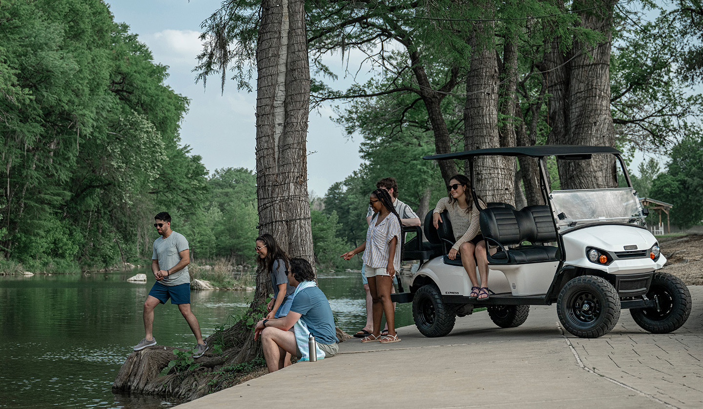 E-Z-GO Express 6 Golf Cart