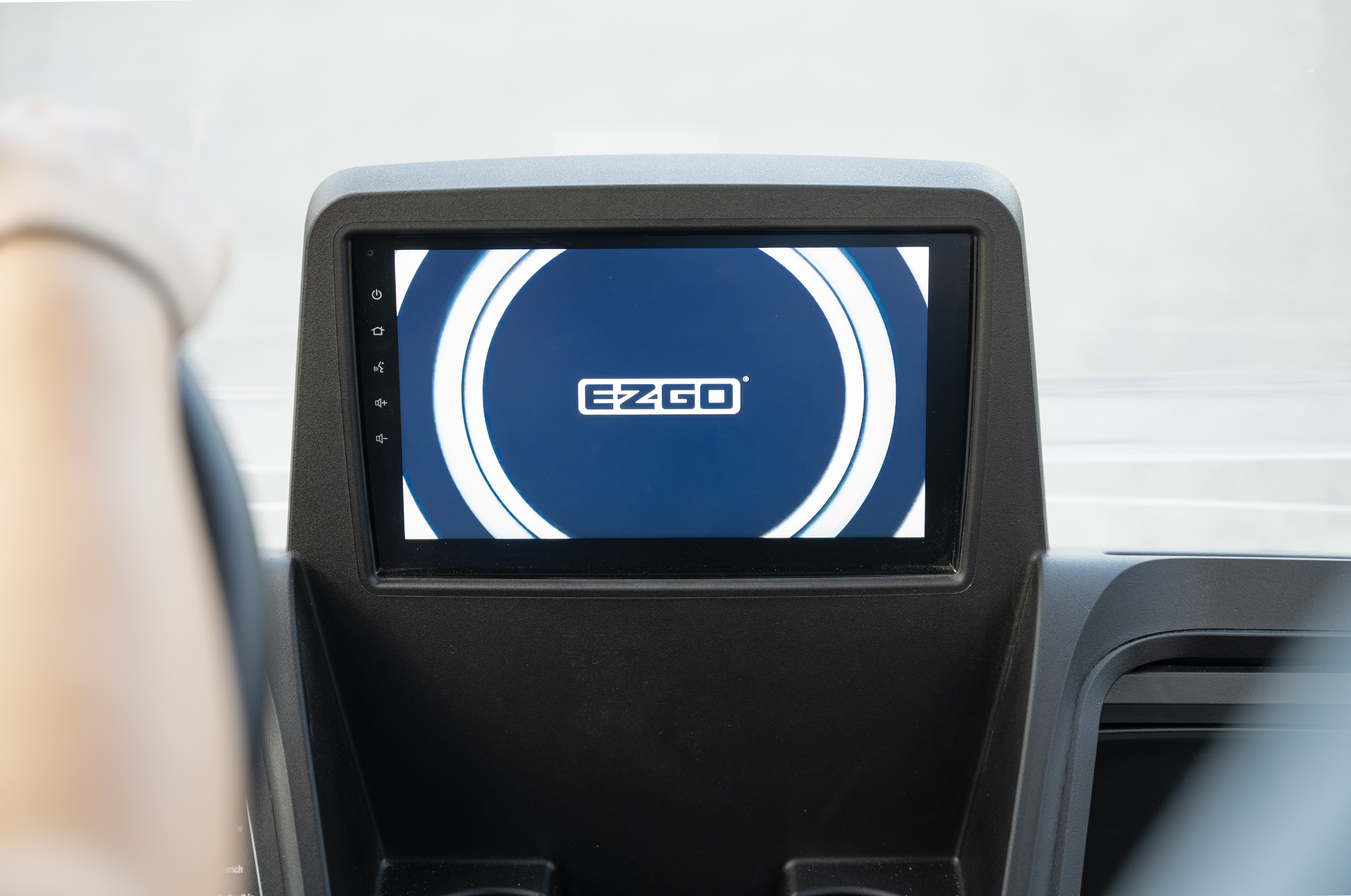 10" ECOXGEAR screen in an E-Z-GO