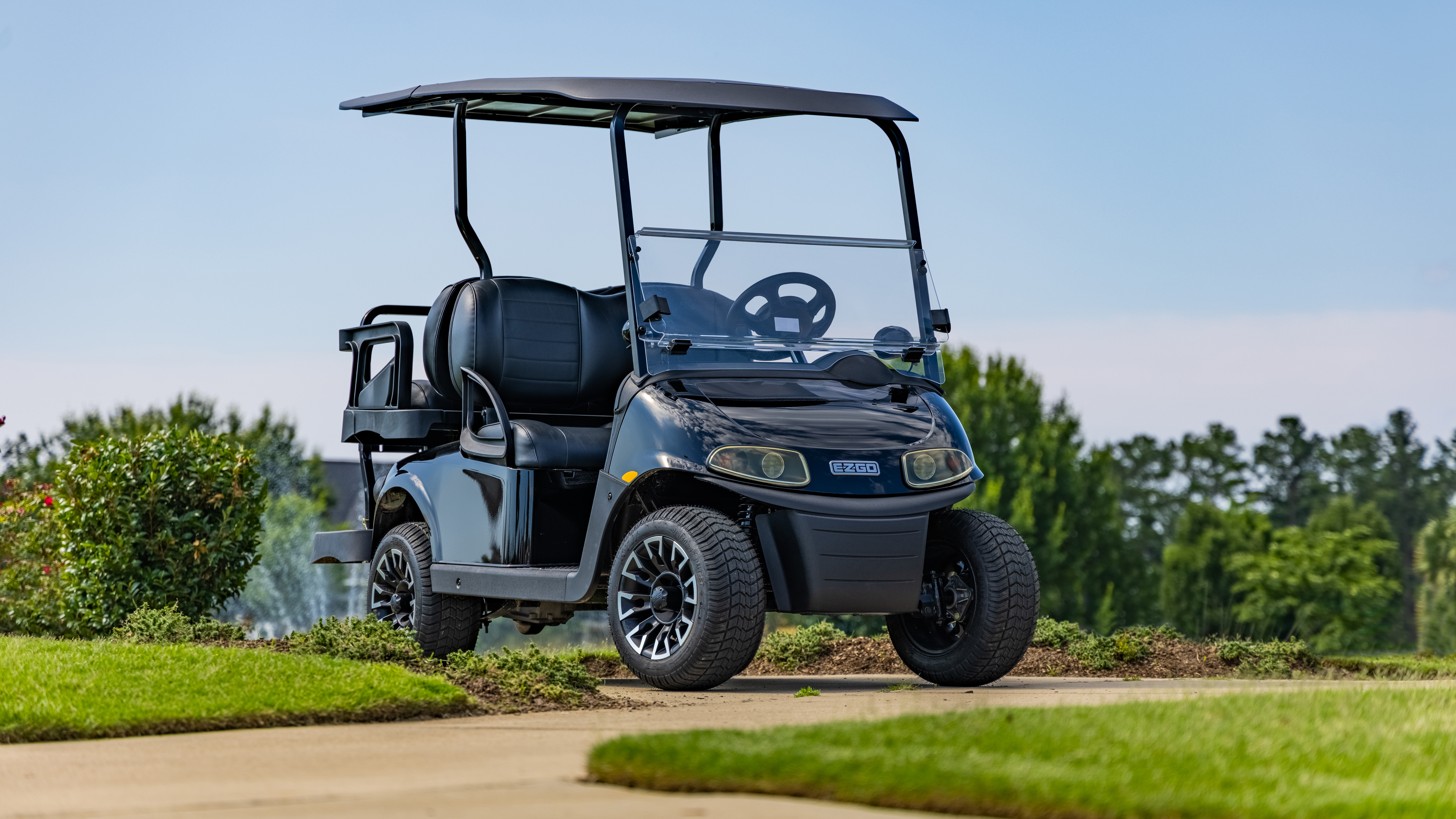 E-Z-GO certified Pre-owned used electric golf carts