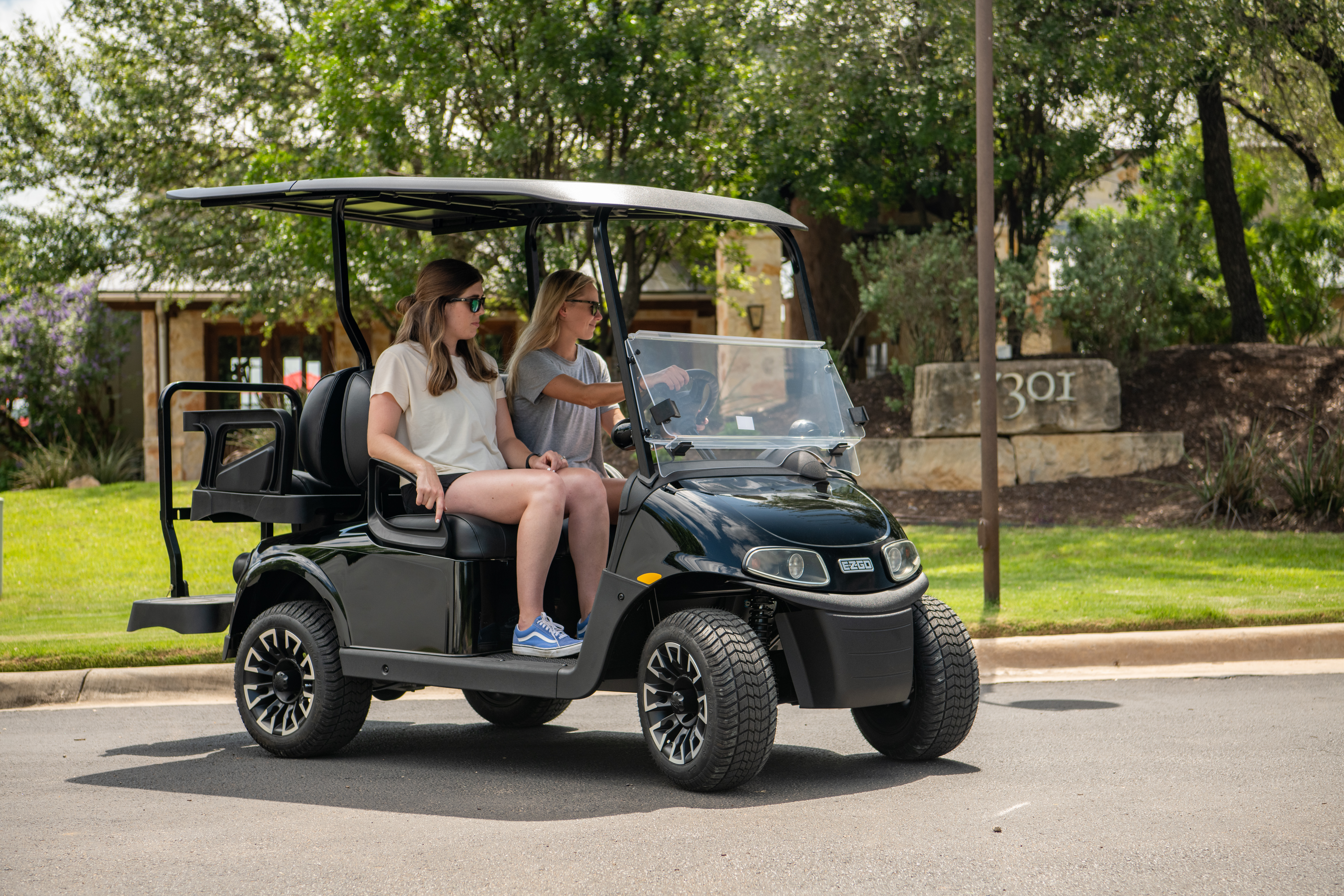 E-Z-GO certified Pre-owned used electric golf carts