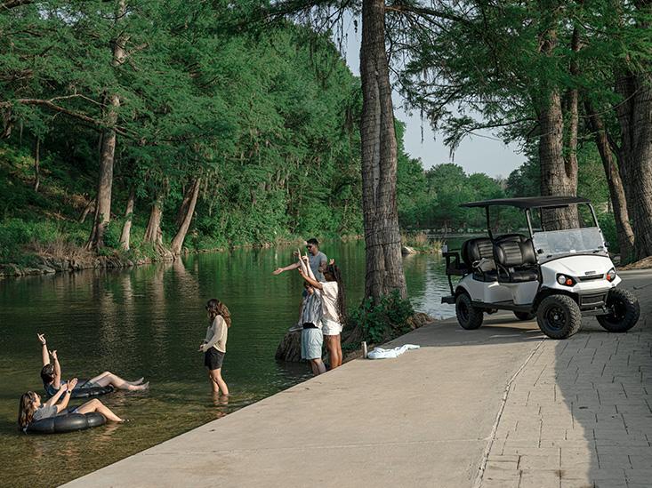 E-Z-GO Express 6 Golf Cart